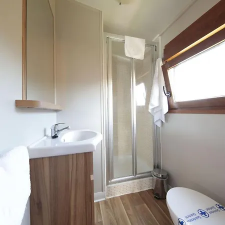 4 Pers Avec Terrasse En Espagne - Api-1-52-1788 Camping *